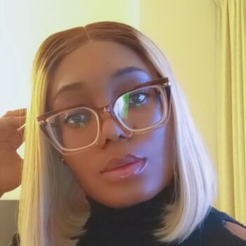 Babysitter in Dubai: Anastasie