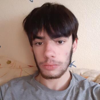 Babysitter in Cherbourg-Octeville: Theo