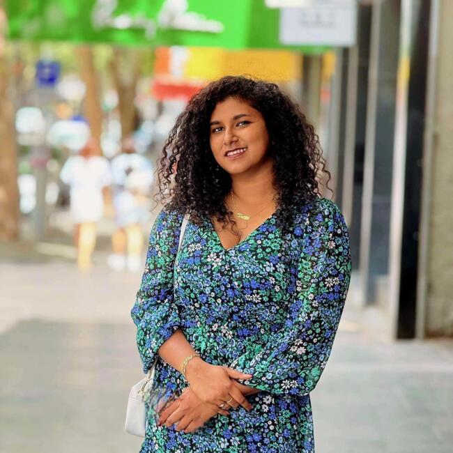 Babysitter in Melbourne: Thara