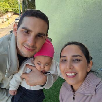 Parent Fernando de la Mora: Lore