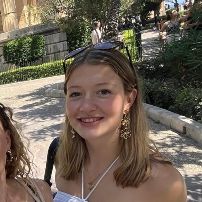 Babysitter in Antwerp: Annelore