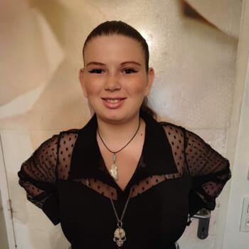 Babysitter in Pléven: Alyssa