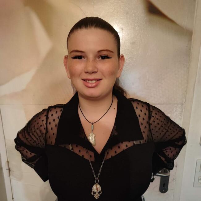 Babysitter in Pléven: Alyssa