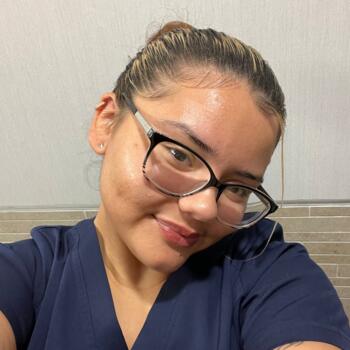 Baby-sitter in Henderson: Nicole