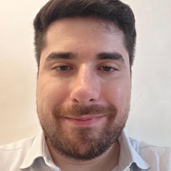 Babysitter in Curitiba: Chris