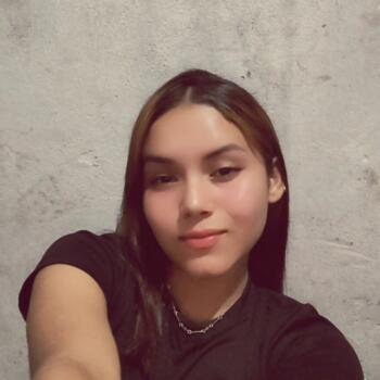 Babysitter Paço do Lumiar: Gleiciana