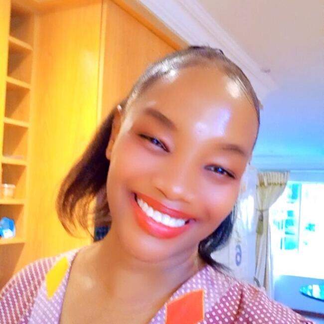 Babysitter in Midrand: Nomshado