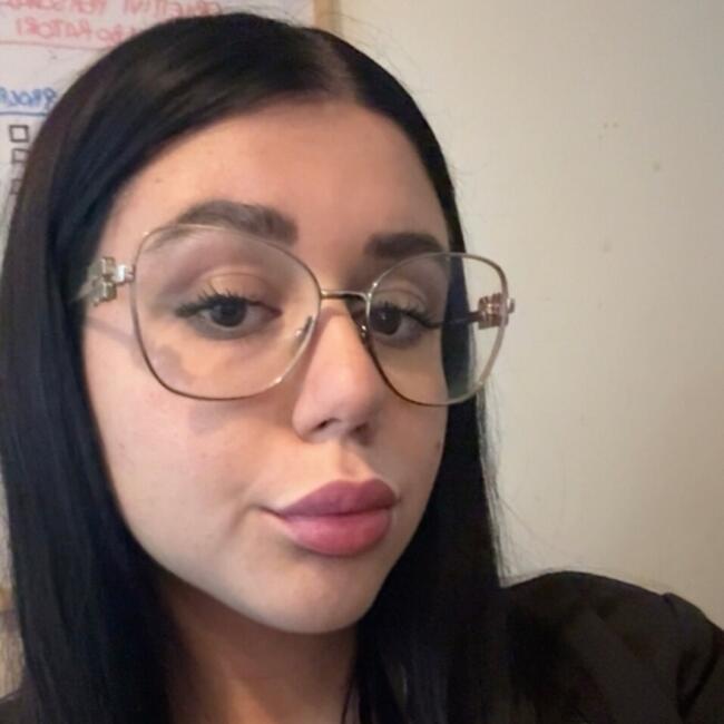 Babysitter in Casola di Napoli: Antonella