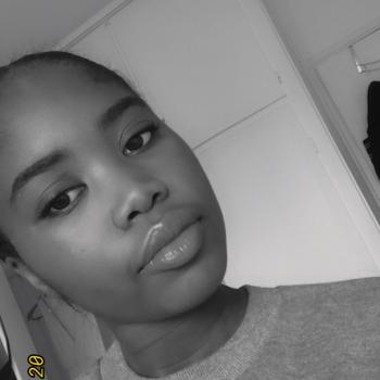Babysitter in Colombes: Rokia