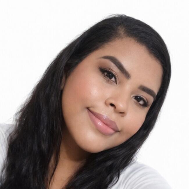 Babysitter in Burunga: Alisson