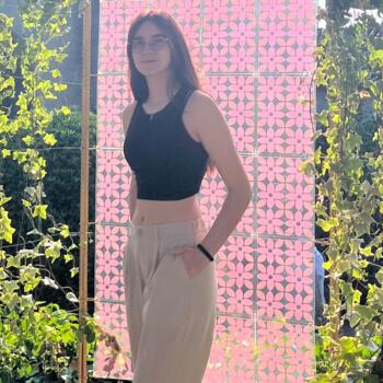 Babysitter in Riudellots de la Selva: Carla