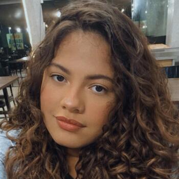 Babá em Brasília: Yasmin