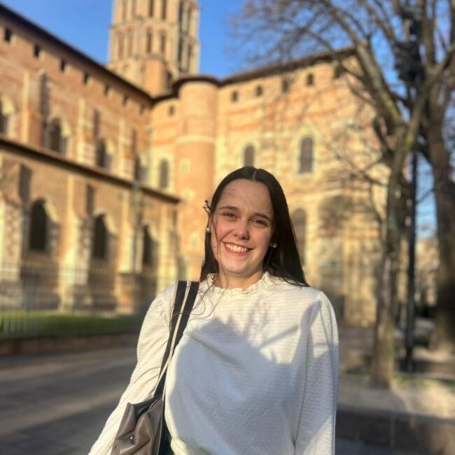Babysitter in Toulouse: Elisa