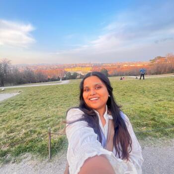 Babysitter in Vienna: Anuhya