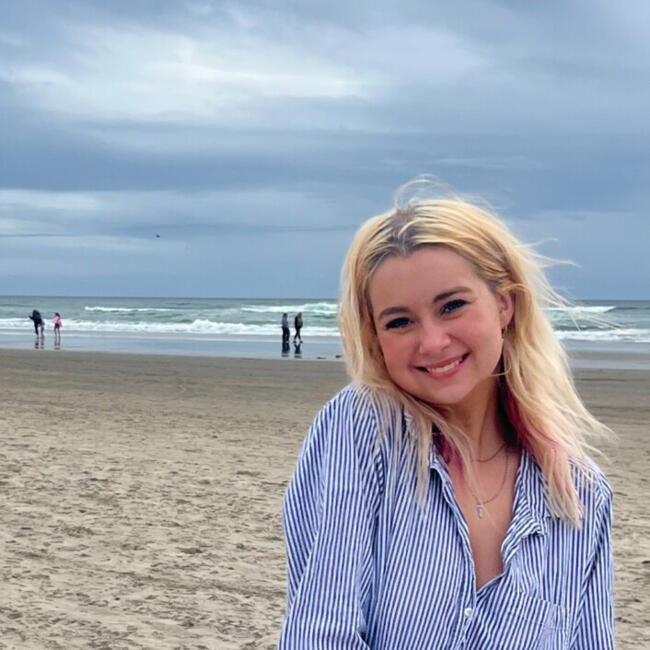 Babysitter in Alexandria: Mary