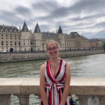 Babysitter in Alençon: Domitille