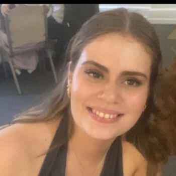 Babysitter in Melbourne: Floss