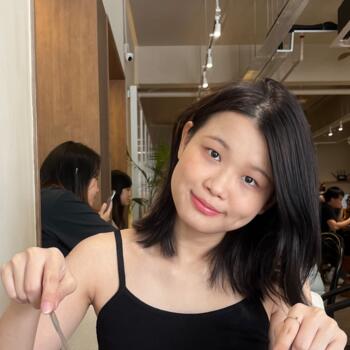Pengasuh di Puchong Batu Dua Belas: Jess Lee