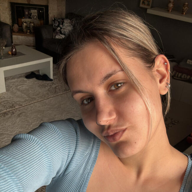 Babysitter στην περιοχή Θεσσαλονίκη: Αντιγόνη