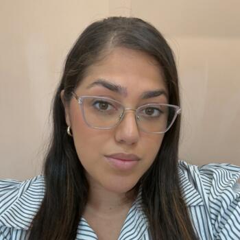 Babysitter Recife: Yris