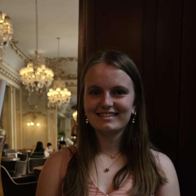 Babysitter in Maaseik: Jill