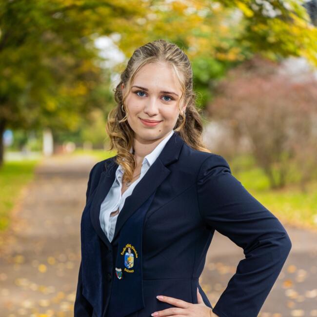 Babysitter in Debrecen: Réka