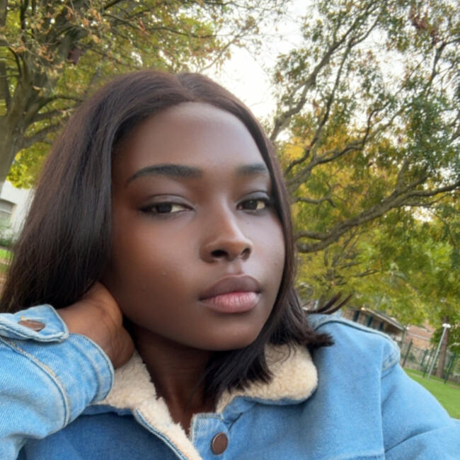 Babysitter in Montrouge: Brenda