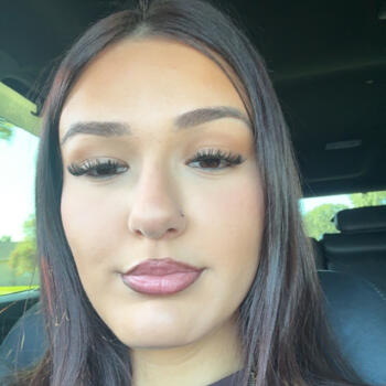 Babysitter Sydney: Amara