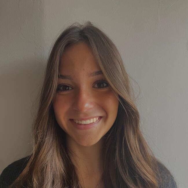 Babysitter in Nice: Maïlie