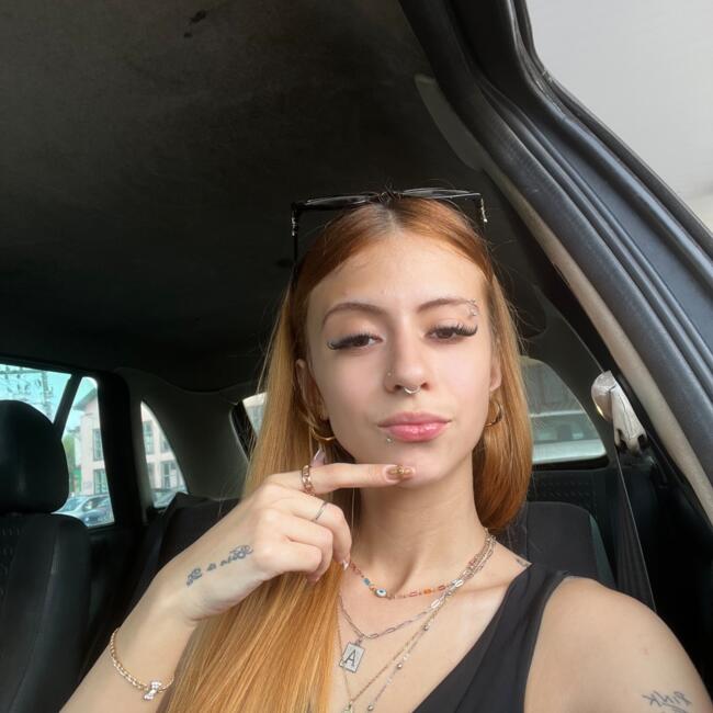 Babá em Quatis: Alice