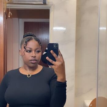 Babysitter in Loures: Imiliane