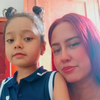 Trabajo para niñera en Medellín: trabajo de niñera Danna