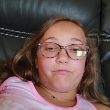 Baby-sitter in Nicolet: Kayssie