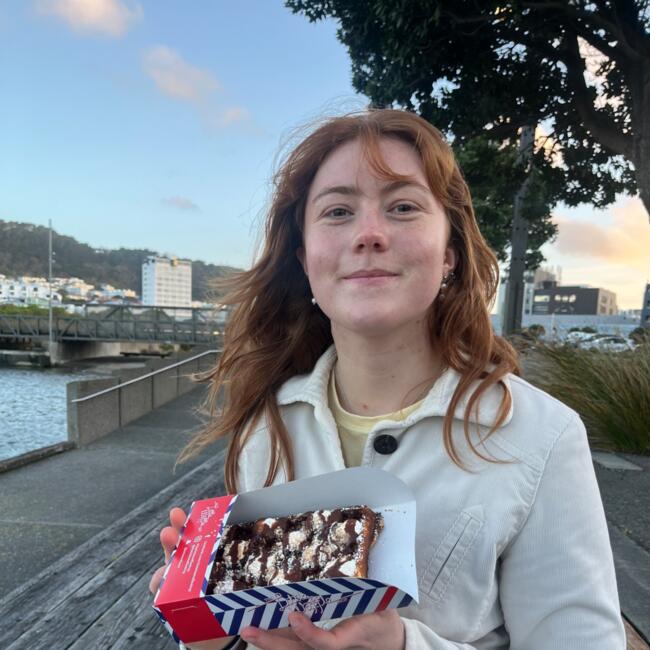 Babysitter in Nelson: Annabel