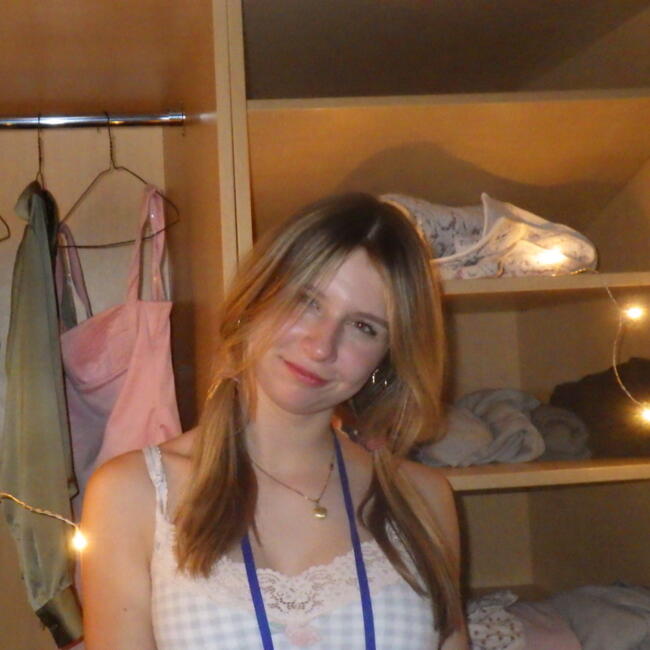 Baby-sitter in Victoria: Georgia