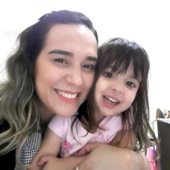 Babysitting job in Campo Mourão: Juliana