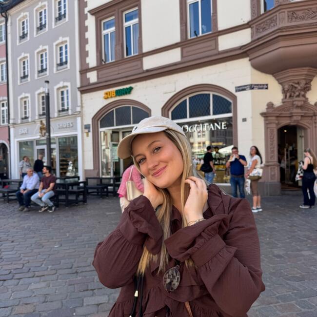 Babysitter em Pinhal Novo: Mariana