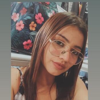 Niñera en Armenia: Valeria