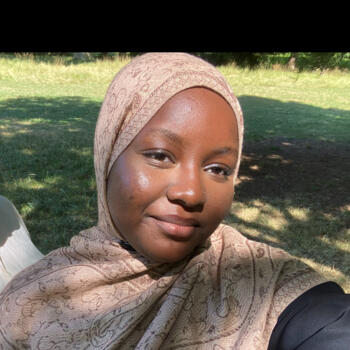 Baby-sitter Saint-Ouen-l'Aumône: Bintou