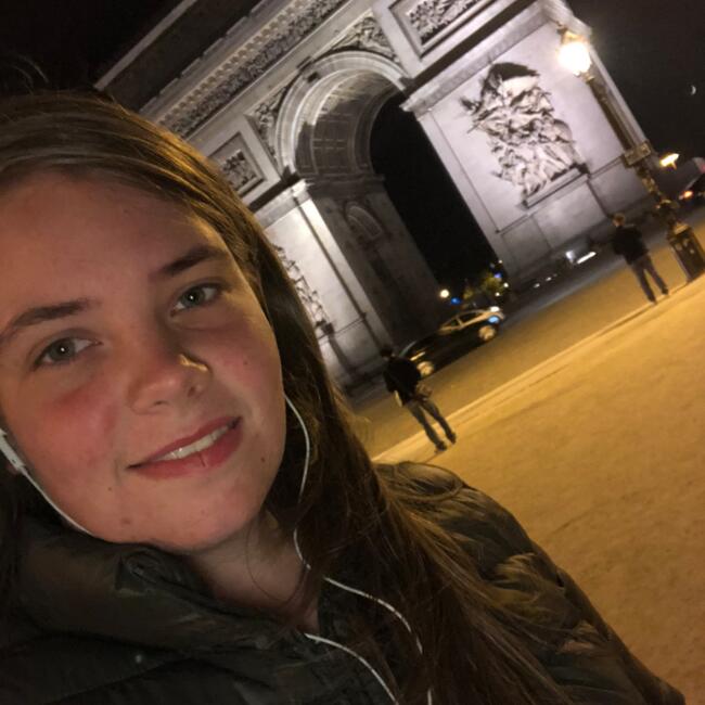 Babysitter in Chennevières-sur-Marne: Aurore