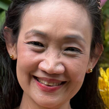 Babysitter in Singapore: Kim