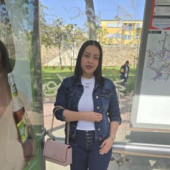 Canguro en Hospitalet de Llobregat: Ana cruz