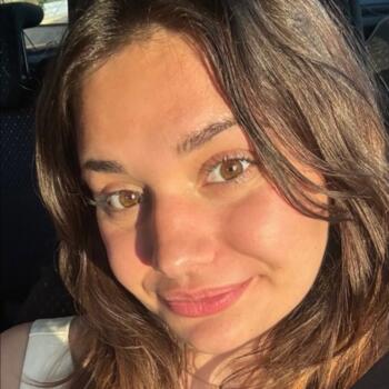 Babysitter Fontaines-sur-Saône: Coline