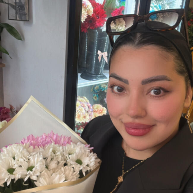 İstanbul bölgesinde bebek bakıcılığı işi: Fatemeh