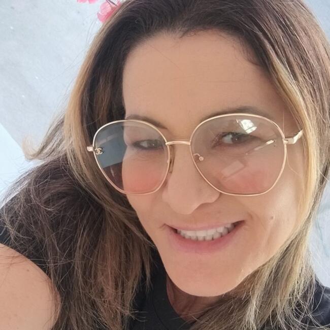 Babysitter in Contagem: Juliana