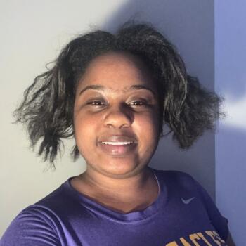 Babysitter in Indianapolis: Isemene Casmine