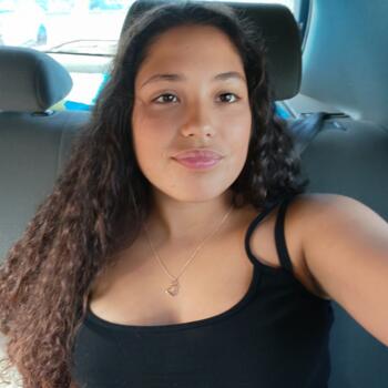 Canguro en Gijón: Xana Yurley Gutiérrez Guaramat