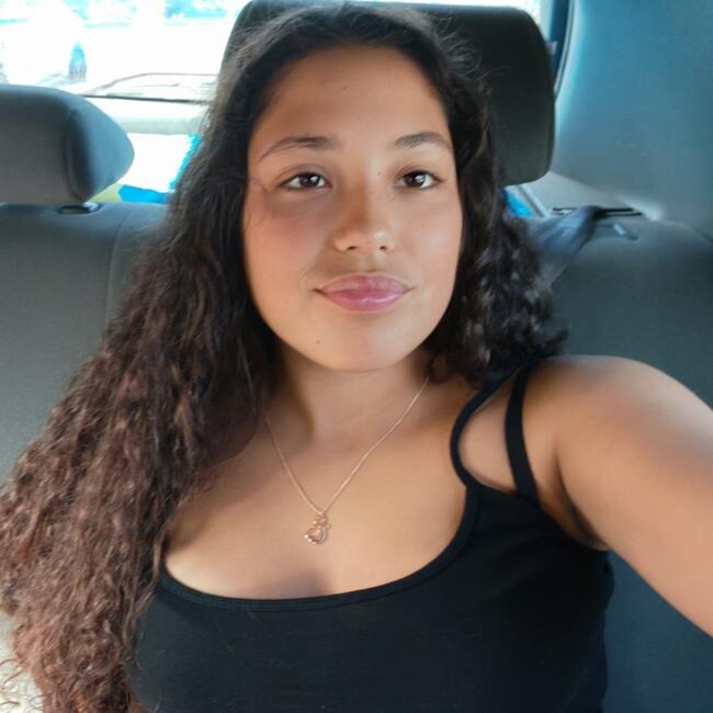 Canguro en Gijón: Xana Yurley Gutiérrez Guaramat