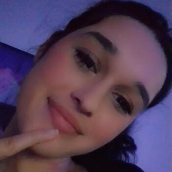 Baby-sitter in Pully: Lara