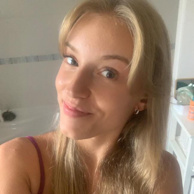 Babysitter in Périgueux: Lola